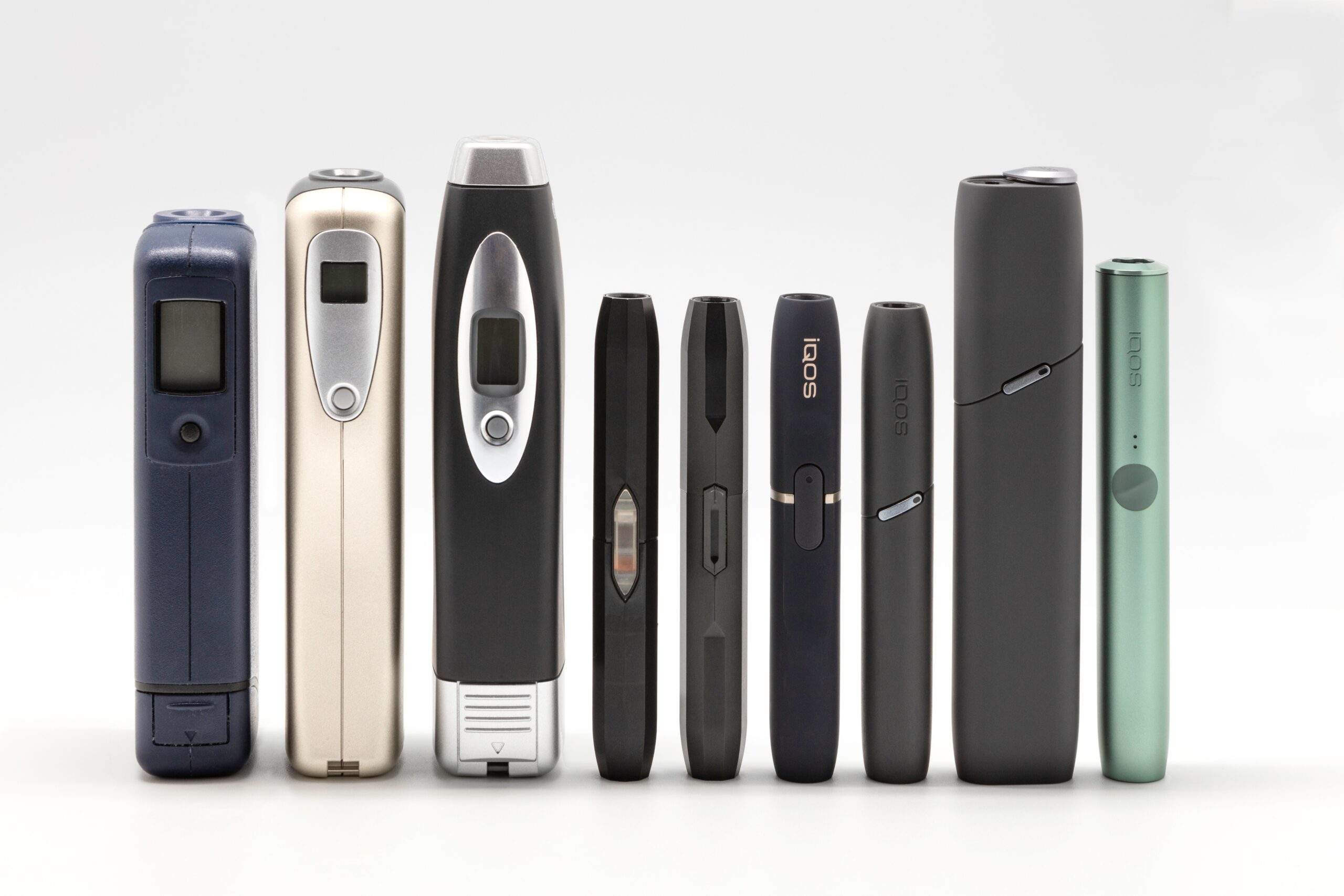 IQOS 主機多色現貨與 TEREA 煙彈搭配展示